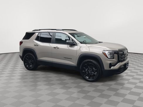Certified 2025 GMC Terrain Elevation w/ Technology Package II AWD/4WD image 39