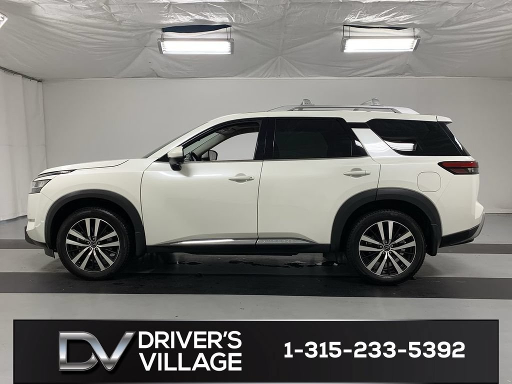 Used 2023 Nissan Pathfinder Platinum w/ Cargo Package AWD/4WD image 3