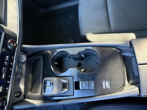 Used 2025 Nissan Rogue SV image 36