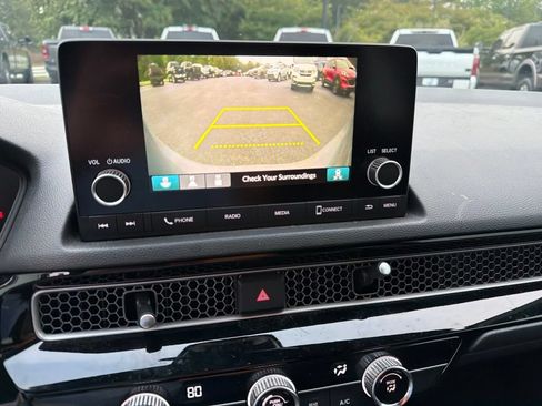 Used 2025 Honda Civic Sport image 3