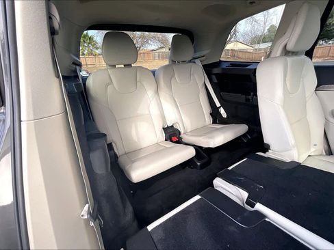 Used 2023 Volvo XC90 T8 Plus w/ Protection Package Premier image 31