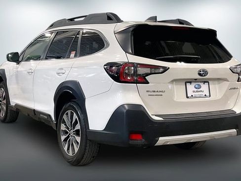 Used 2023 Subaru Outback Limited AWD/4WD image 12