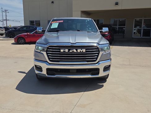 Used 2025 RAM 1500 Laramie AWD/4WD image 2