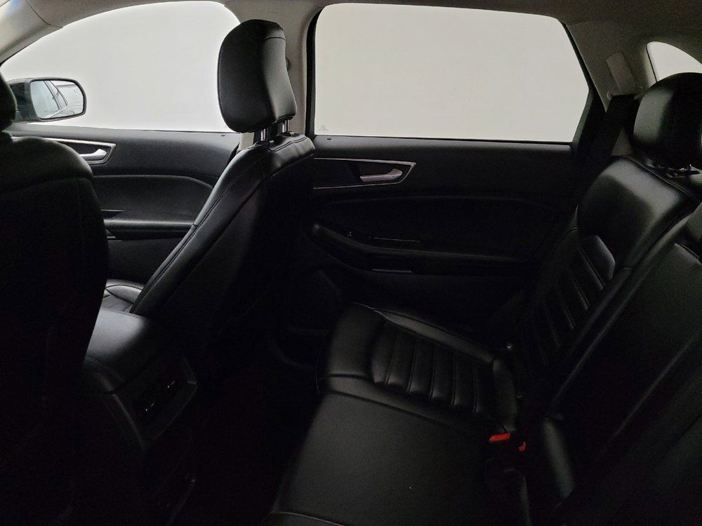 Used 2020 Ford Edge SEL w/ Convenience Package AWD/4WD image 18