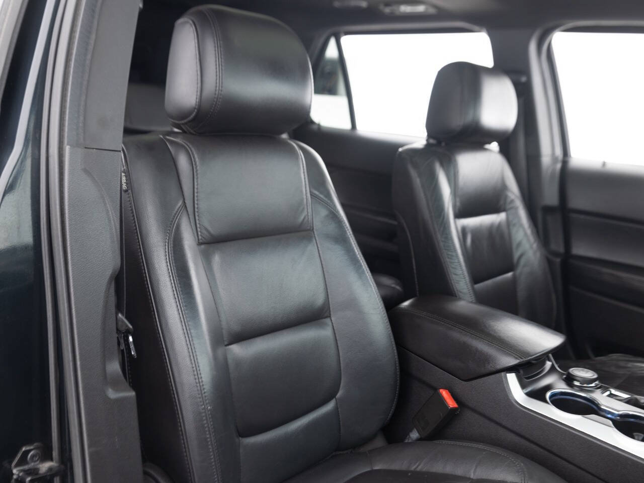 Used 2015 Ford Explorer Limited AWD/4WD image 26