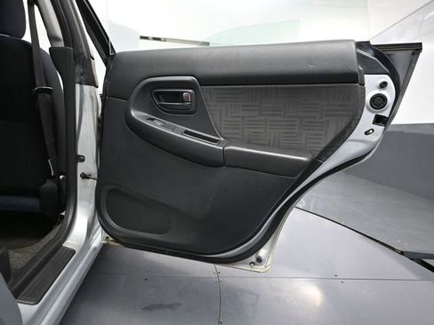 Used 2004 Subaru Impreza RS image 32