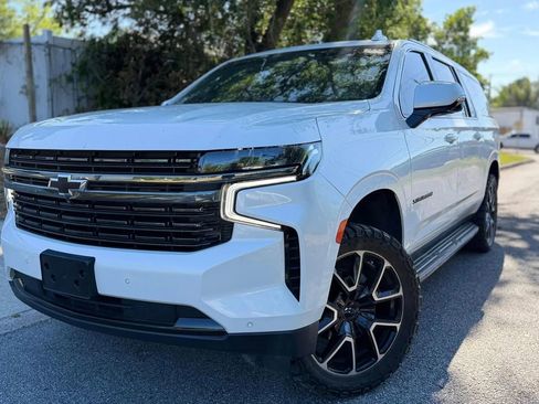 Used 2021 Chevrolet Suburban RST w/ Luxury Package AWD/4WD image 3