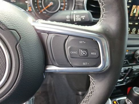 Used 2022 Jeep Gladiator Overland w/ Popular Equipment Package image 23