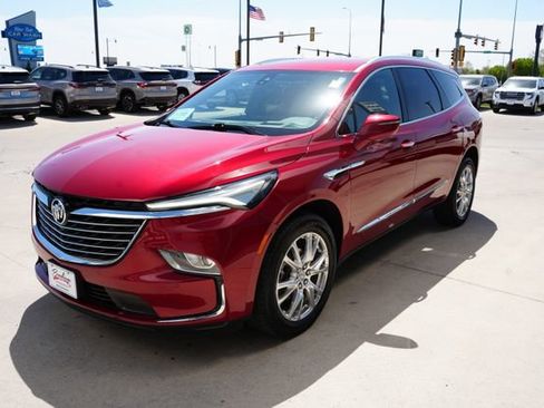 Used 2024 Buick Enclave Premium AWD/4WD image 35