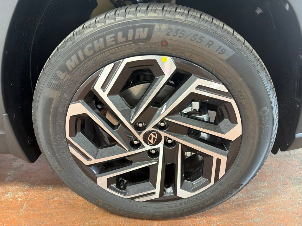 New 2026 Hyundai Tucson Limited AWD/4WD image 11