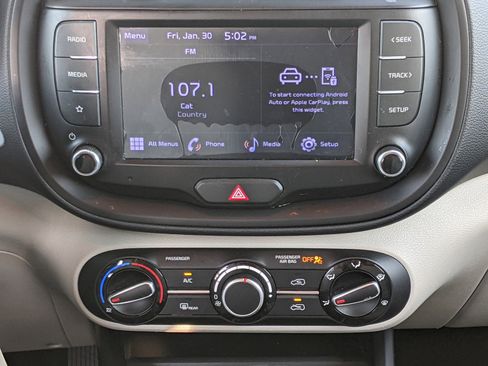 Certified 2023 Kia Soul LX image 14