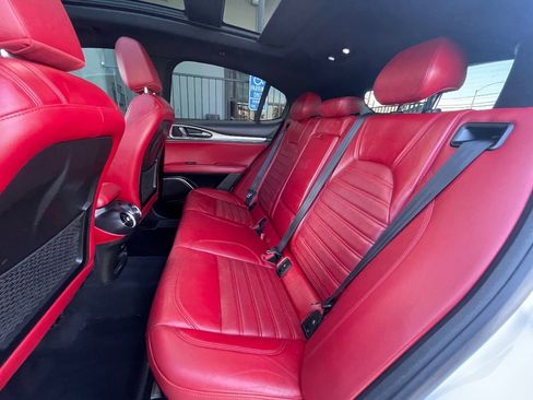 Used 2018 Alfa Romeo Stelvio Ti Sport image 15