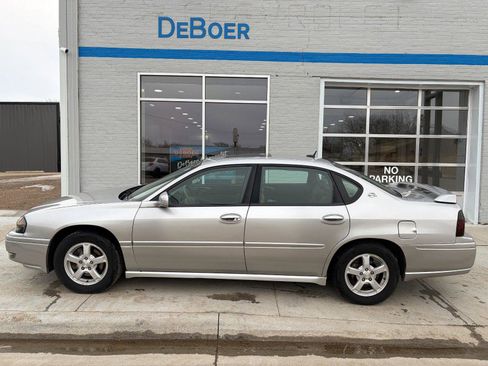 Used 2005 Chevrolet Impala LS w/ Sun And Sound Package image 2