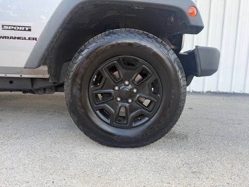 Used 2014 Jeep Wrangler Sport w/ 32" Tire & Wheel Group AWD/4WD image 25