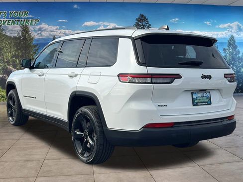 New 2025 Jeep Grand Cherokee L Altitude image 7