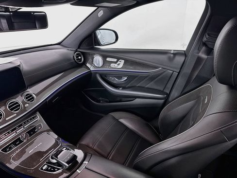 Used 2019 Mercedes-Benz E 63 AMG S image 24