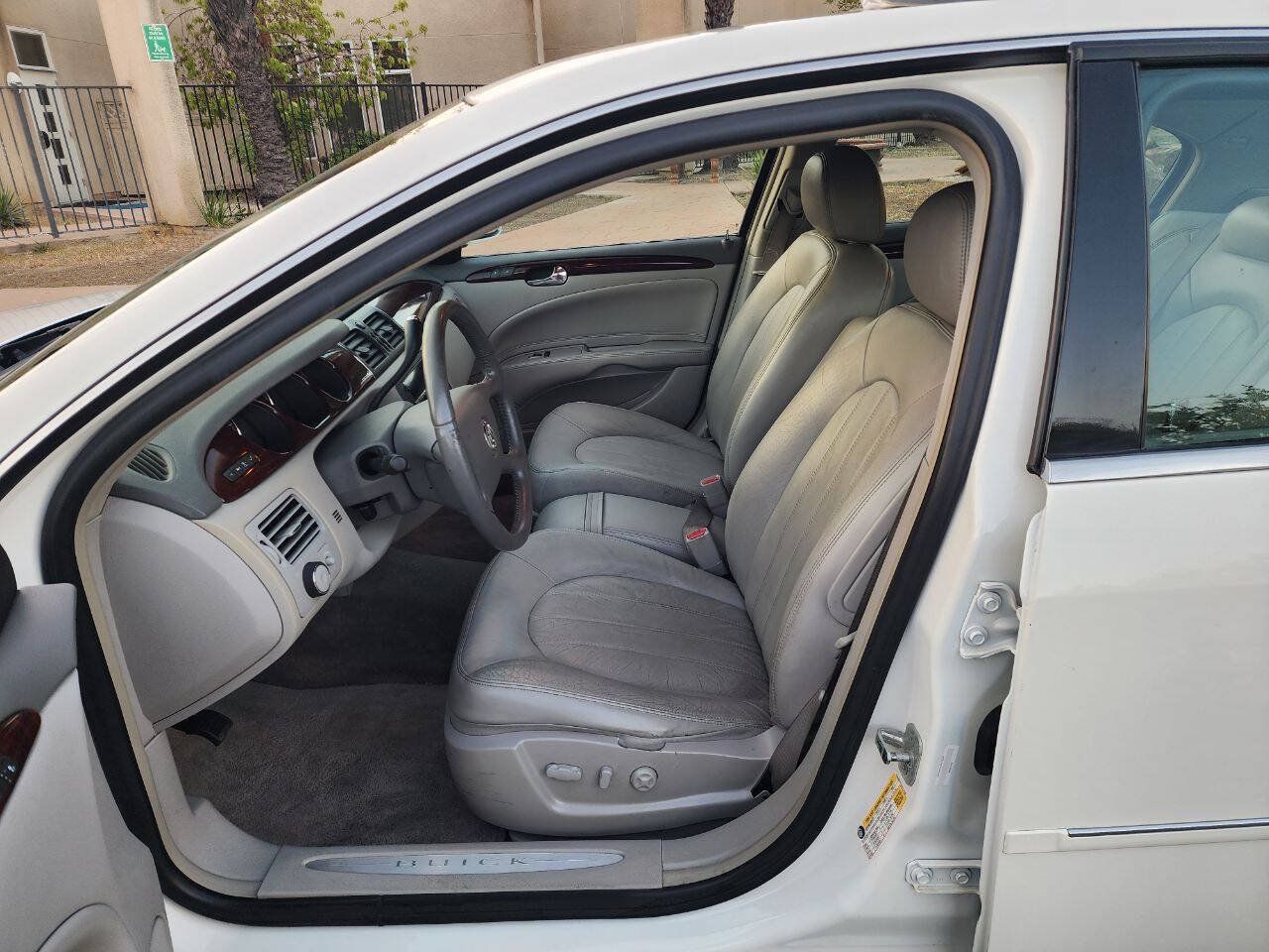 Used 2007 Buick Lucerne CXL w/ Luxury Package FWD image 15