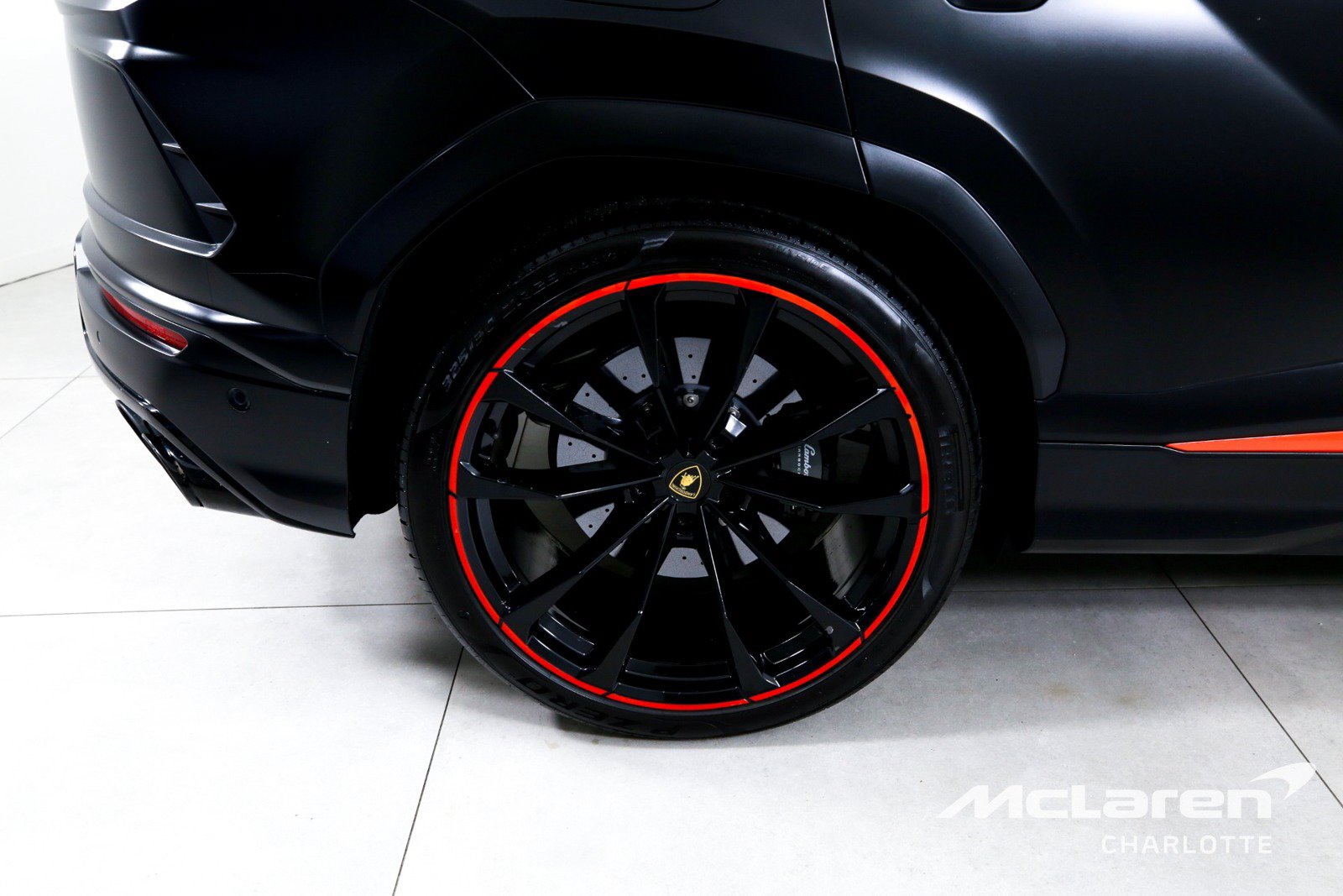 Used 2022 Lamborghini Urus AWD/4WD image 33