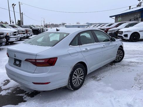 Used 2019 Volkswagen Jetta SEL image 4