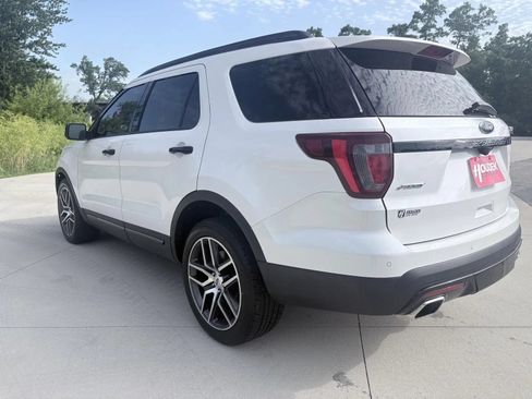 Used 2017 Ford Explorer Sport AWD/4WD image 9