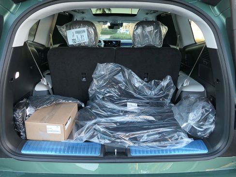 New 2026 Hyundai Ioniq 9 Calligraphy w/ Tow & Go Package image 15