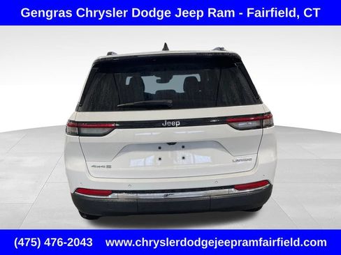Certified 2023 Jeep Grand Cherokee Laredo w/ Luxury Tech Group I AWD/4WD image 5