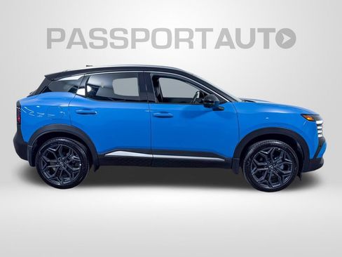 Certified 2025 Nissan Kicks SR w/ SR Premium Package AWD/4WD image 12