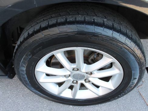 Used 2016 Dodge Grand Caravan SXT image 46