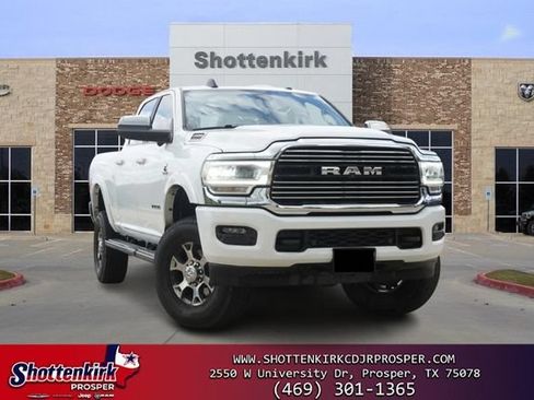 Used 2022 RAM 2500 Laramie AWD/4WD image 1