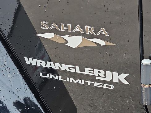 Used 2018 Jeep Wrangler Unlimited Sahara image 21