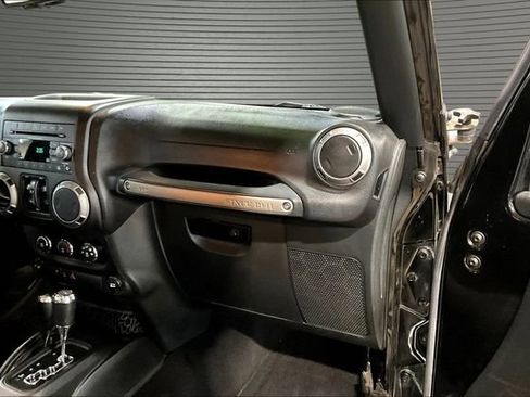 Used 2017 Jeep Wrangler Unlimited Sport w/ Quick Order Package 24S AWD/4WD image 23