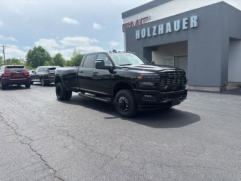 New 2026 RAM 3500 Big Horn AWD/4WD image 2