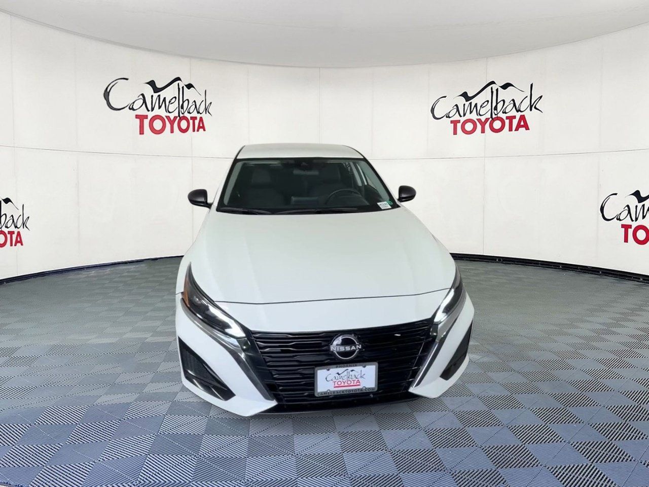 Used 2025 Nissan Altima 2.5 SV FWD image 6