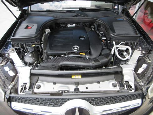 Used 2020 Mercedes-Benz GLC 300 4MATIC Coupe image 48