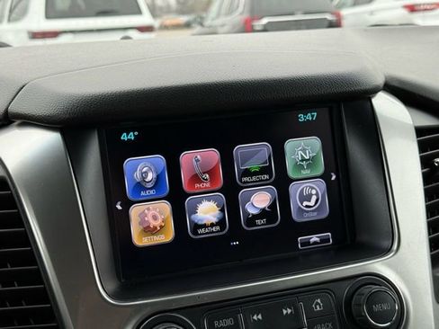 Used 2018 Chevrolet Suburban LT image 25