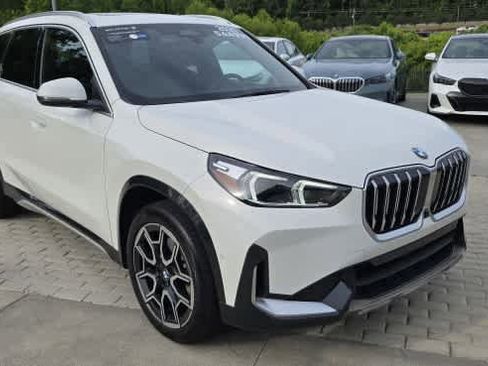 Certified 2025 BMW X1 xDrive28i w/ Premium Package AWD/4WD image 3