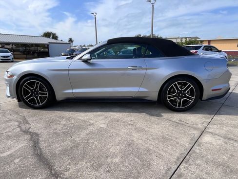 Used 2020 Ford Mustang Premium image 6
