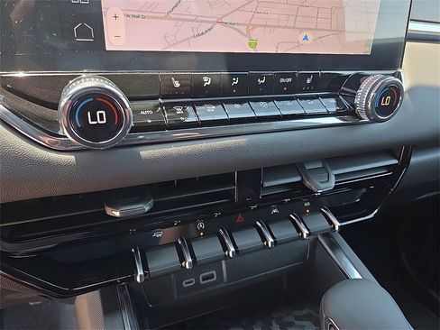 New 2026 GMC Canyon Elevation w/ Convenience Package image 16