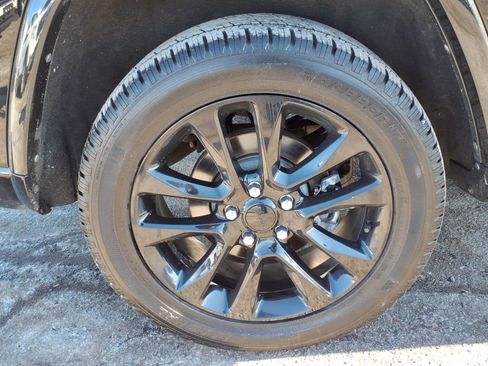 Used 2021 Jeep Grand Cherokee Laredo X image 7