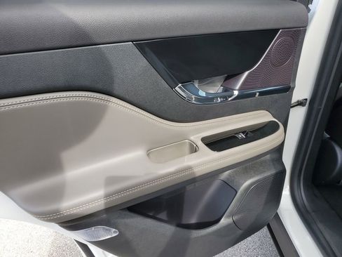 New 2026 Lincoln Corsair Grand Touring AWD/4WD image 9