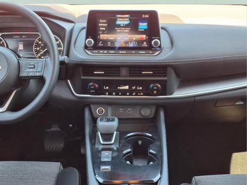 Certified 2023 Nissan Rogue SV FWD image 15