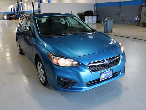Used 2017 Subaru Impreza 2.0i AWD/4WD image 3