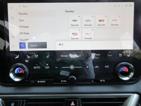 Used 2023 Lexus RX 350 Premium w/ Cold Area Package AWD/4WD image 38