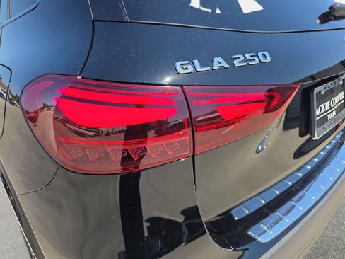 Used 2024 Mercedes-Benz GLA 250 image 33
