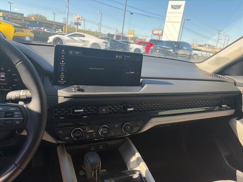 Used 2025 Honda Accord EX-L image 11