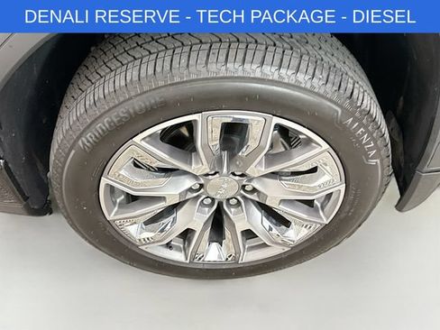Used 2025 GMC Sierra 1500 Denali w/ Denali Reserve Package AWD/4WD image 34