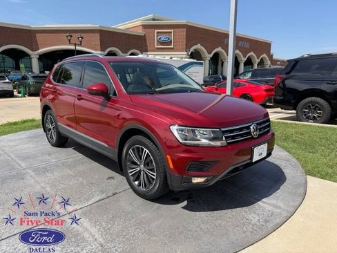 Used 2019 Volkswagen Tiguan S FWD image 1
