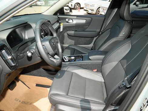 New 2026 Volvo XC40 B5 Plus w/ Protection Package Premier image 13