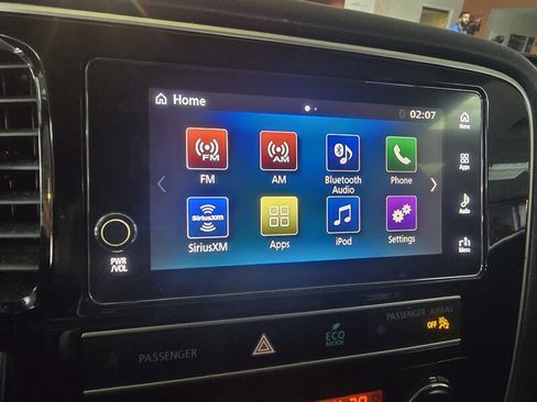 Used 2019 Mitsubishi Outlander SE image 26