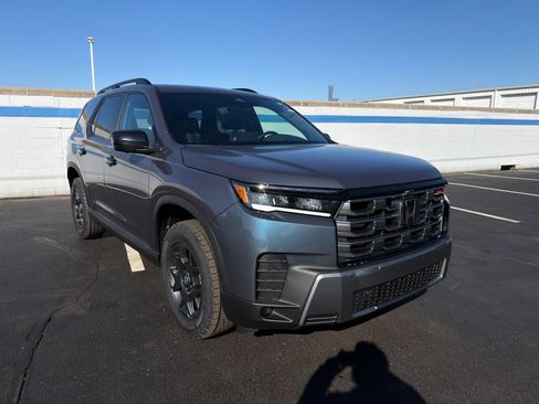 Used 2026 Honda Pilot TrailSport image 7
